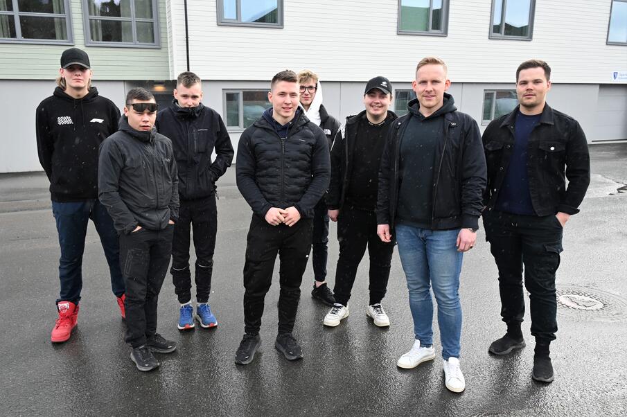 Betongfag, ni stykker i 2. klasse våren 2023.NESO Lærlingeskole Betongfag, ni stykker i 2. klasse våren 2023.