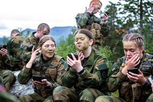 Jenter i forsvaret